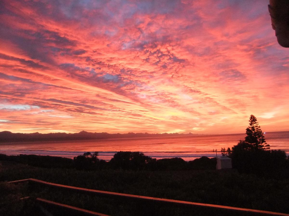Dolphins' Playground Beachfront B&B Plettenberg Bay Exteriér fotografie